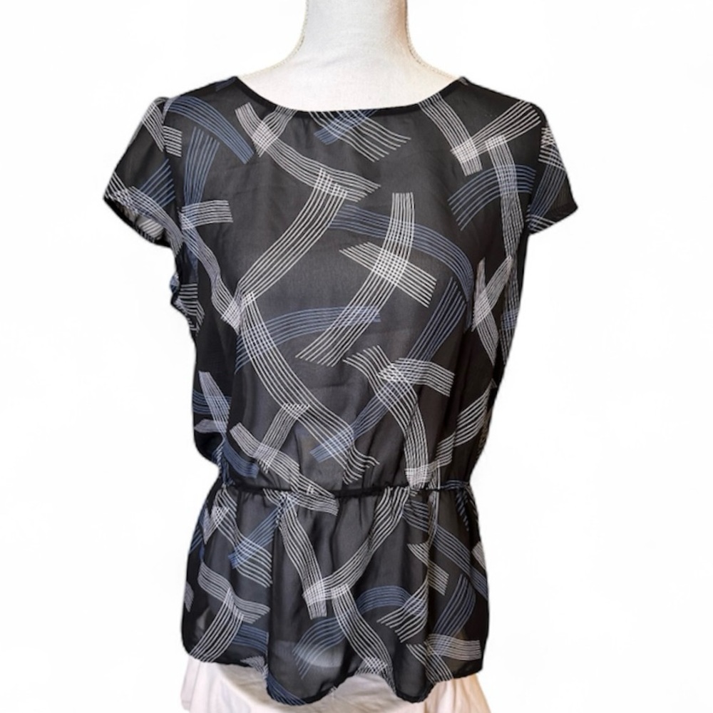 Halogen Women’s Flutter Sleeve black Peplum Top - size Large